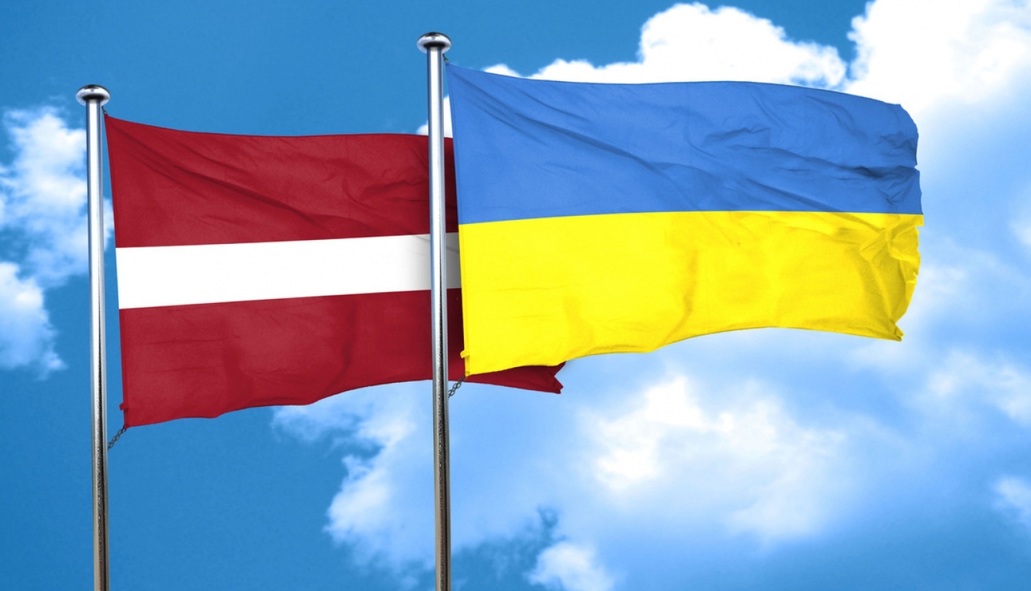 Latvijas karogs un Ukrainas karogs